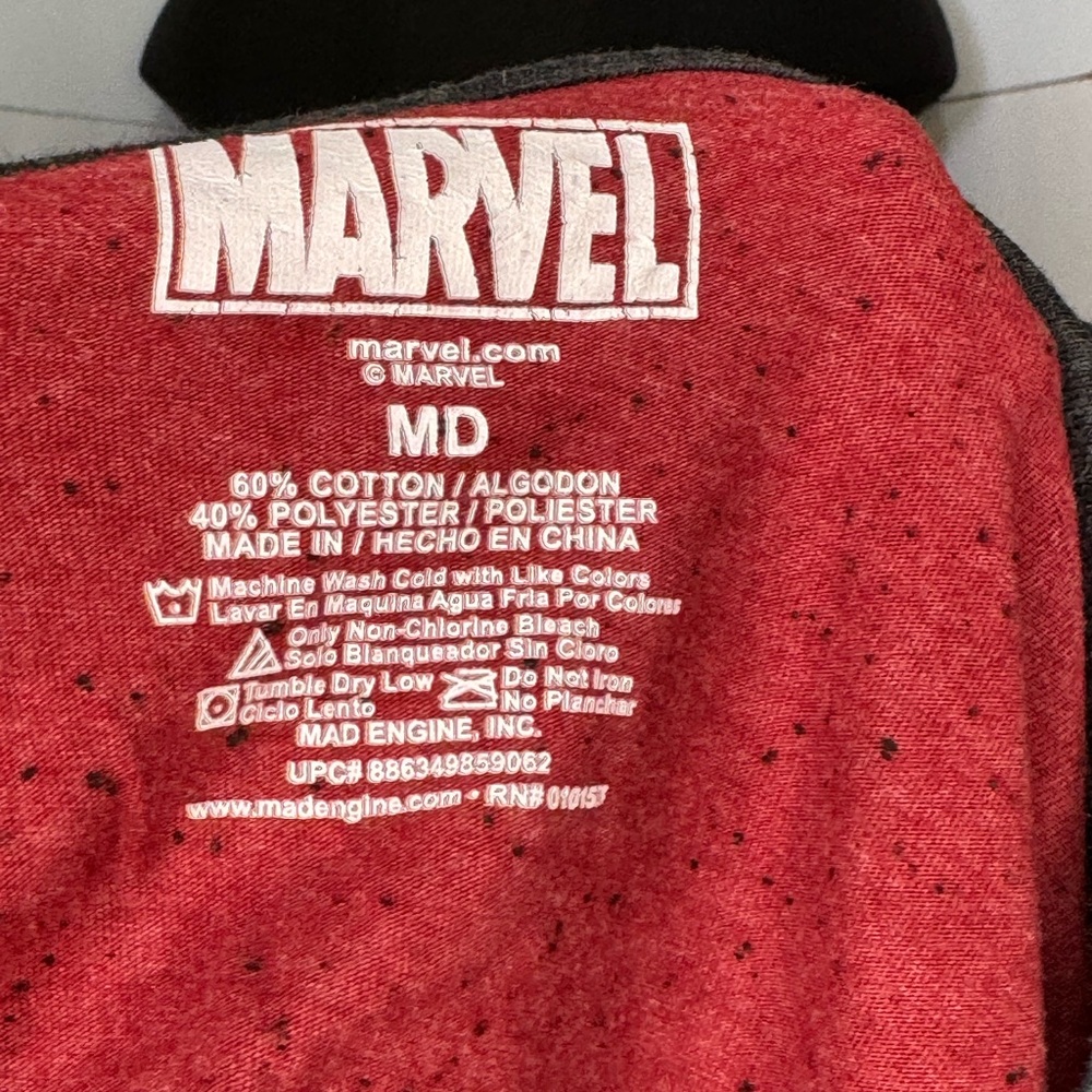 Deadpool T Shirt - Picture 3 of 3